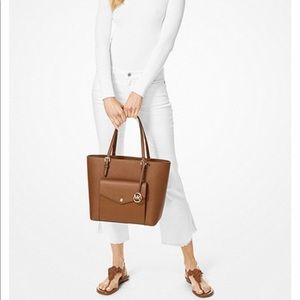 Jet Set Large Leather Pocket Tote Bag